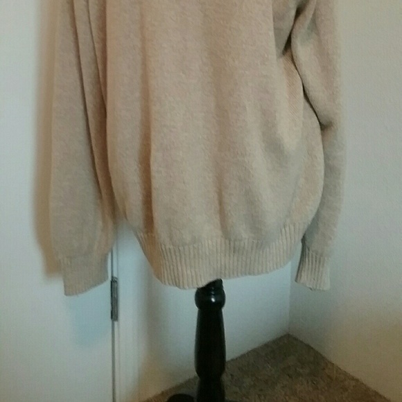 Nice and cozy sweater. - Picture 2 of 4